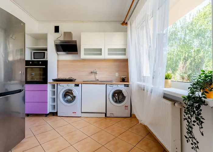 Hostello Airport - Przytulne Pokoje, Ogrod, Grill, W Pelni Wyposazona Kuchnia Breslau