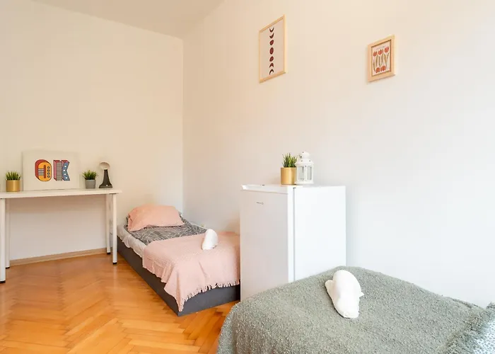 Hostello Airport - Przytulne Pokoje, Ogrod, Grill, W Pelni Wyposazona Kuchnia * Breslau