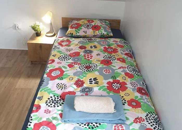 Hostello Airport - Przytulne Pokoje, Ogrod, Grill, W Pelni Wyposazona Kuchnia *