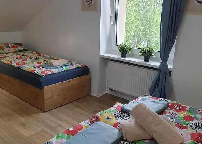 Ostello Hostello Airport - Przytulne Pokoje, Ogrod, Grill, W Pelni Wyposazona Kuchnia